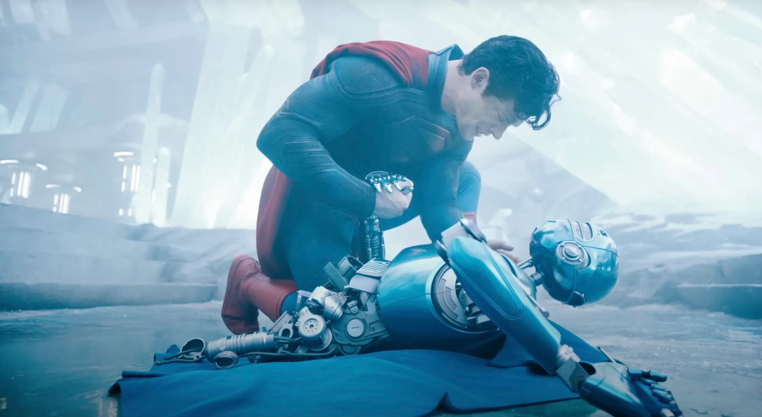 Who Is the Robot in the Fortress of Solitude in the SUPERMAN Trailer? —  GeekTyrant